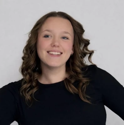 Jade, babysitter à Saint-Planchers