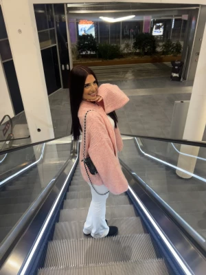 Alicia, babysitter à Meyzieu