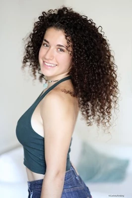 Lola babysitter à Osny