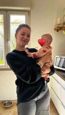 Norah, babysitter à Valréas