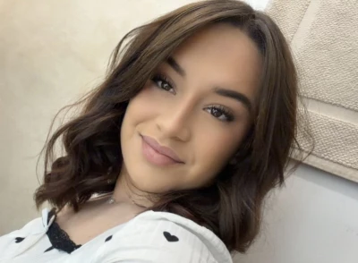 Lara babysitter à Nice