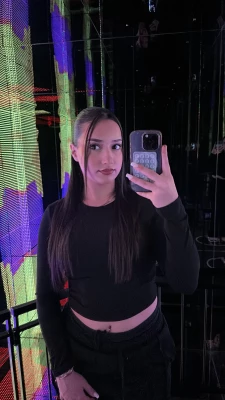 Elianora, babysitter à Paris