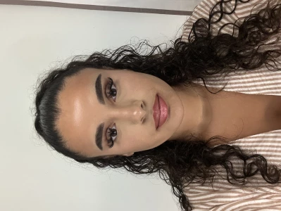 Thania, babysitter à Fontaine