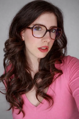 Catherine babysitter à Confort-Meilars