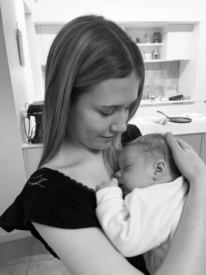 Evy, babysitter à Vallet
