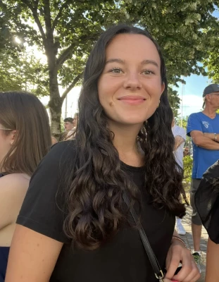 Maëlise babysitter à Ploërmel