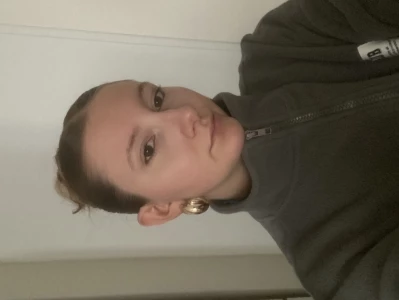 Alexya babysitter à Angers