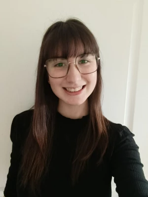 Elyne, babysitter à Montceau-les-Mines