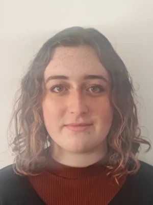 Laura, babysitter à Saint-Lunaire