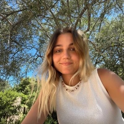 Thalie babysitter à Nice