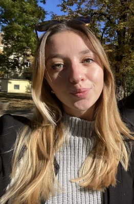Léah, babysitter à Fréjus