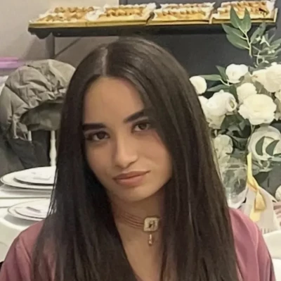 Imane, babysitter à Chevigny-Saint-Sauveur