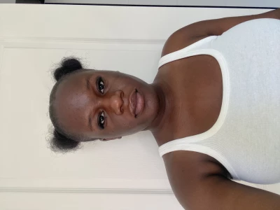 Laurrene babysitter à Roanne