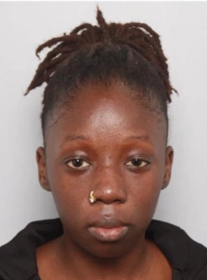 Mariam, babysitter à Évry-Courcouronnes