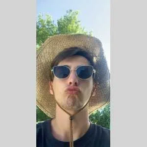 Félix, babysitter à Les Lilas