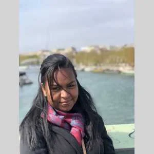 Lolitha yvette, babysitter à Grenoble