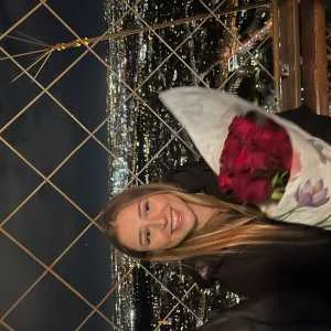 Louise, babysitter à Grenoble