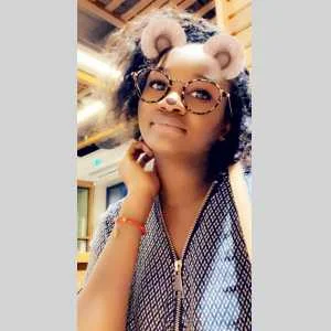 Mama bah, babysitter à Les Lilas